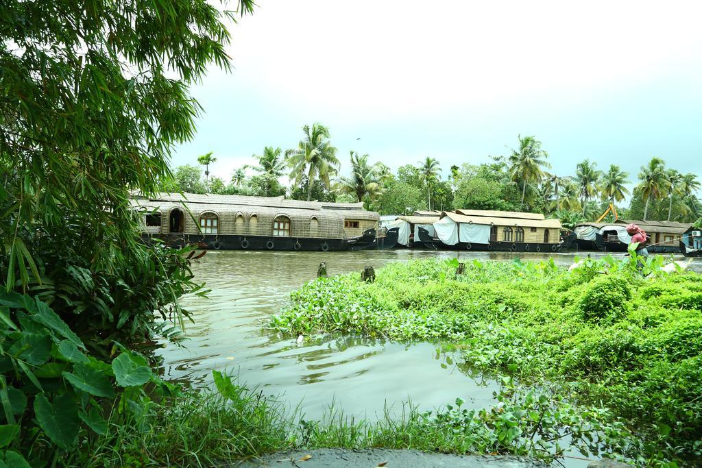 Alapatt Homestay Alappuzha Exteriör bild
