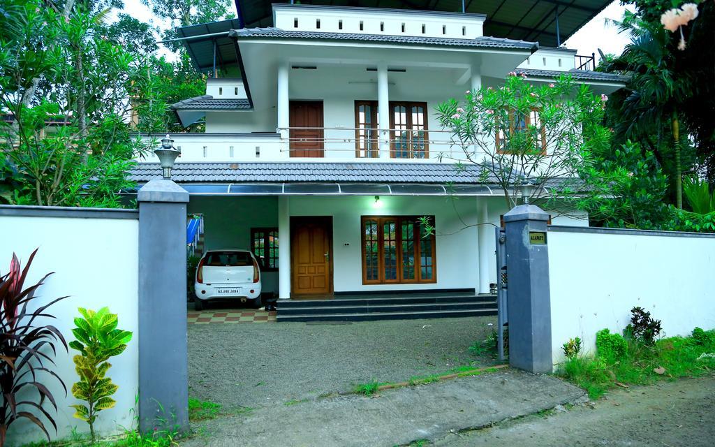 Alapatt Homestay Alappuzha Exteriör bild